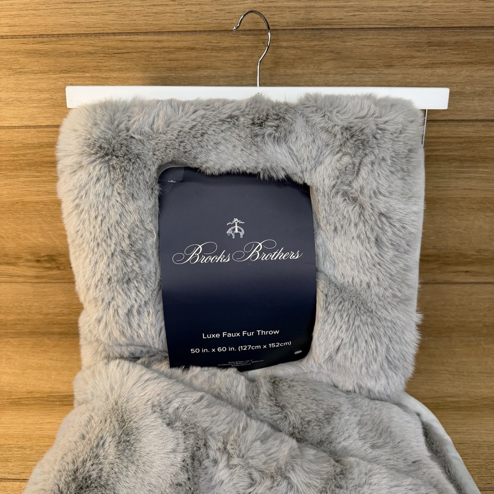 NWT Brooks Brothers Luxe Faux Fur Blanket Soft Luxury Throw Gray 50"x60"